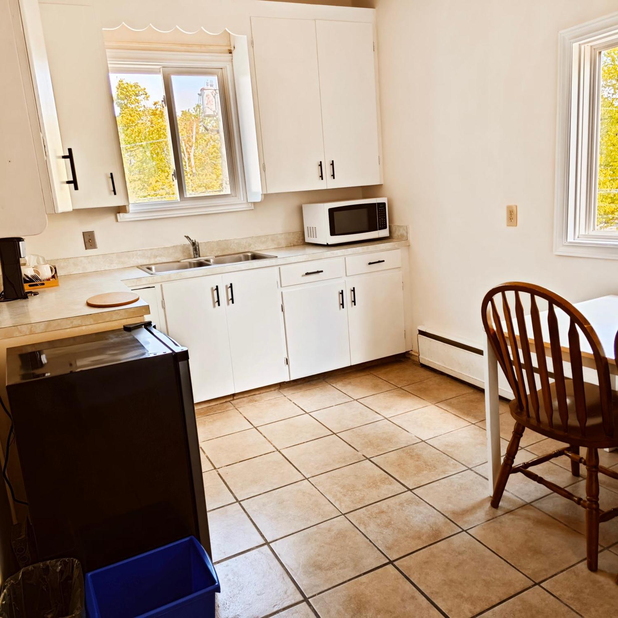 Bed and Breakfast Andy'S Blue House Charlottetown Exterior foto